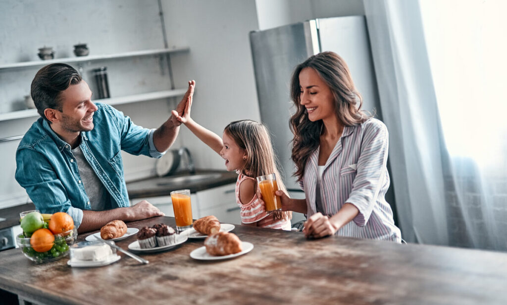 Living in Isla del Sol, Galveston: A Coastal Retreat with Community Spirit